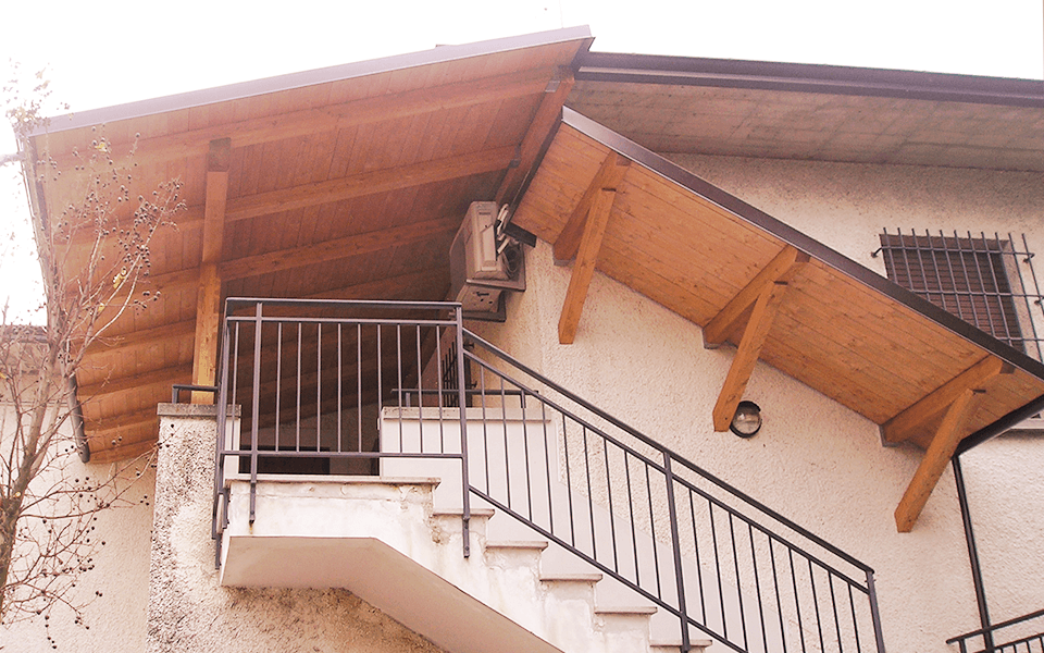 Creazione Copri Balcone in Legno a Viadana, Casalmaggiore, Reggio Emilia,  Mantova, Parma, Cremona, Modena